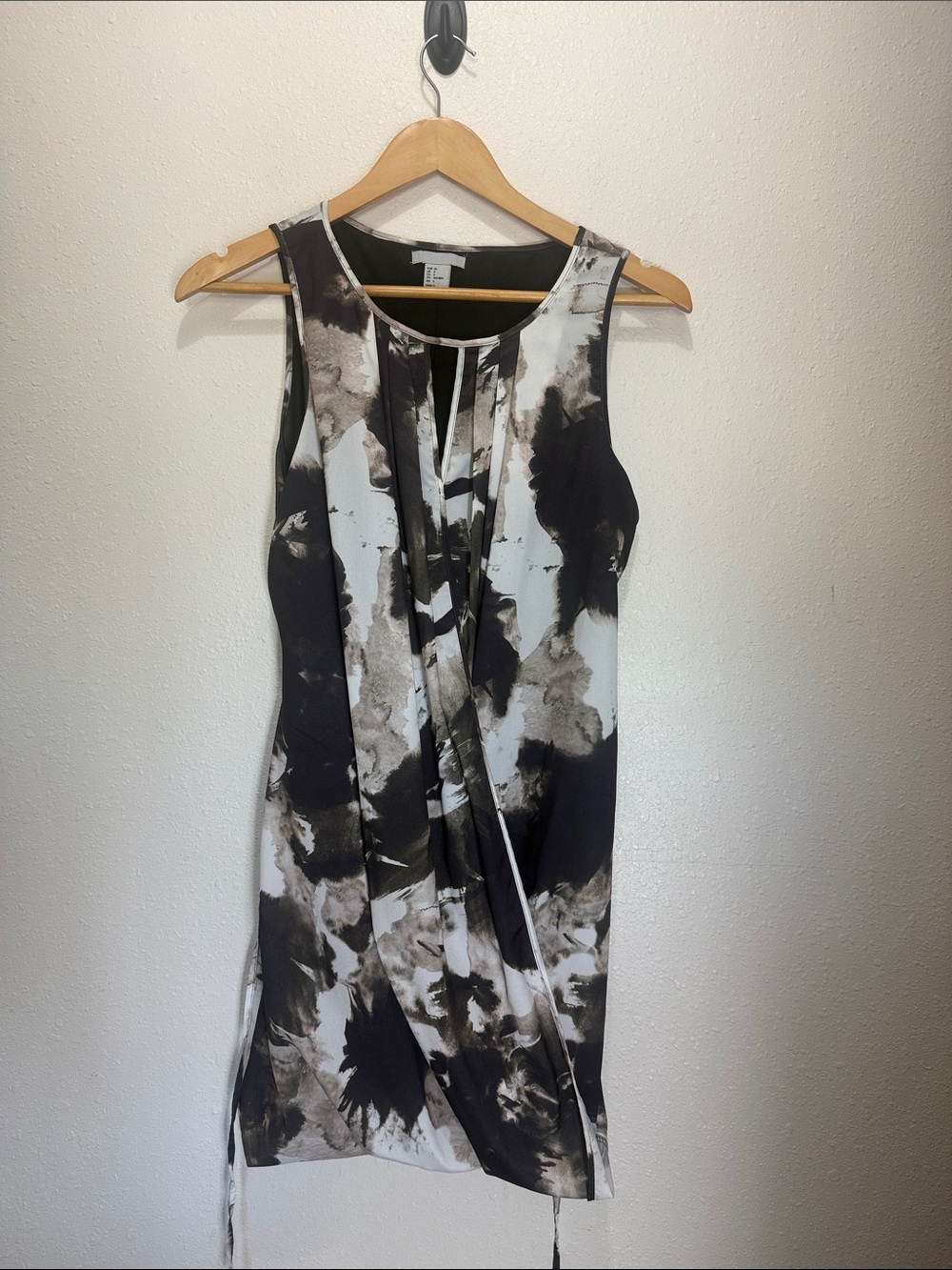 H&M Sleeveless Abstract Print Dress - Black & White, Size 4